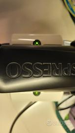 MACCHINA DEL CAFFE con due tazzine 