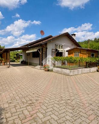 CASA INDIPENDENTE A CAPRIGLIO