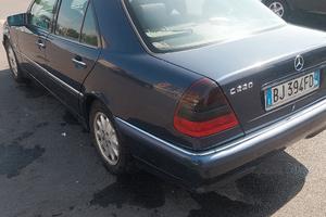 MERCEDES C220 