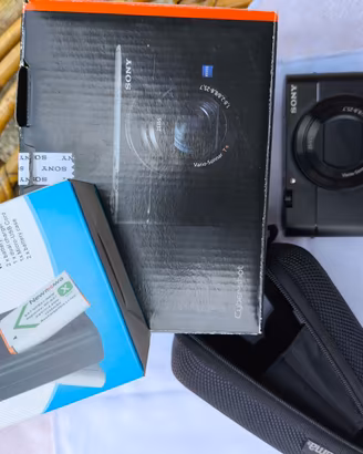 SONY RX100 VA +2 batt. e custodia
