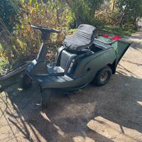 Trattorino tagliaerba