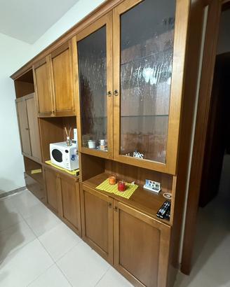 Parete attrezzata in legno