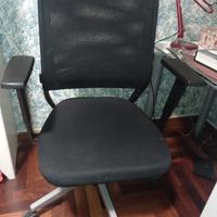 sedia girevole anatomica
