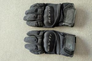 Accessori moto guanti casco stivali cover telefono