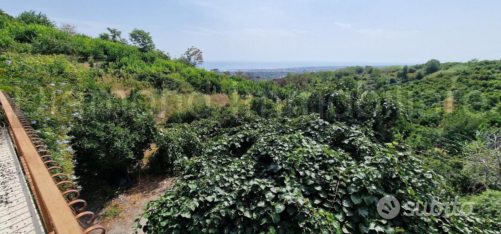 Terreno con fabbricati a Giarre - Vista 3
