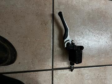Pompa freno dx aerox
