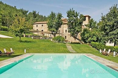 Attività / Licenza di 1500 m² con più di 5 locali 