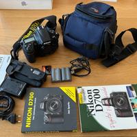 Nikon D700 in kit con accessori