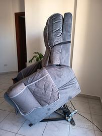  poltrona con alzata assistita