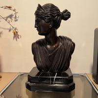 Busto in bronzo con base in marmo – stile classico