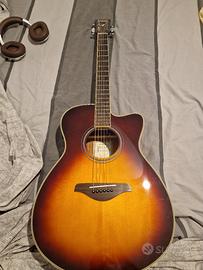 chitarra Yamaha transacoustic