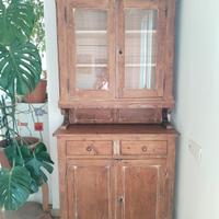 Credenza / vetrina a due corpi in legno restaurata