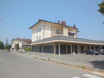 Rif.2460RG95178| garage rottofreno