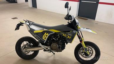 Husqvarna 701 SUPERMOTO