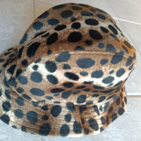 Cappello vellutato maculato