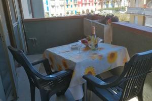 Bilocale con ampio balcone 500 euro Giugno