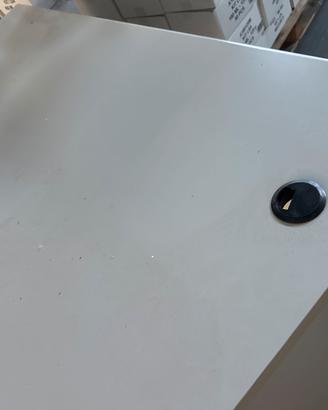 Scrivania professionale con cassettiera