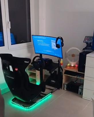 postazione sim racing completa  fanatec