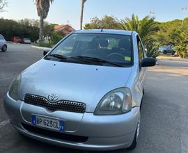 TOYOTA Yaris - 2001