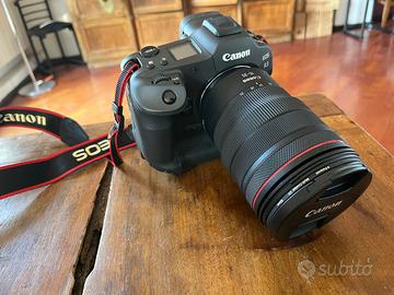 Canon EOS R3 + 15-35 mm 2.8 L 15 USM