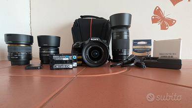 Sony A57(per ricambi)+4 obiettivi+3 batt+accessori
