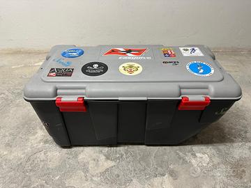 CONTENITORE + ATTREZZATURA SUB