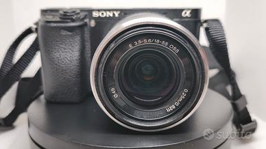Fotocamera mirrorless Sony a6300 + obiettivo 18-55