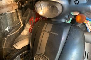 Scooter Aprilia Scarabeo 2012