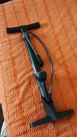 pompa a colonna da bici