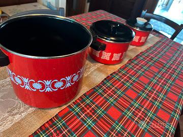 Set di pentole smaltate