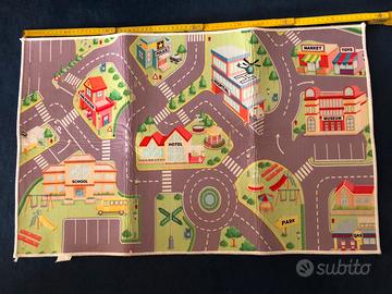Piccolo tappeto gioco per bambini