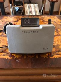 Polaroid Automatic 104 Land camera