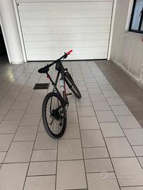 Bicicletta Cube