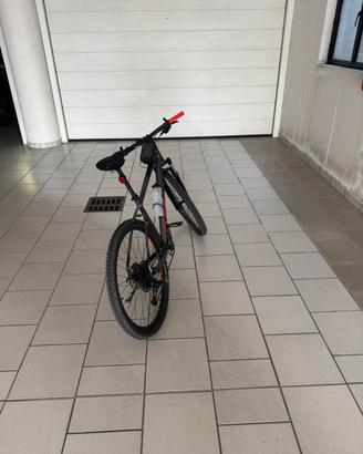 Bicicletta Cube