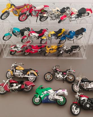 modellino moto Maisto