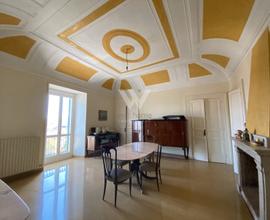 Villa in pietra di 230mq con giardino