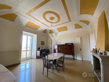 Villa in pietra di 230mq con giardino