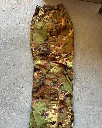 Pantalone Goretex colore vegetato