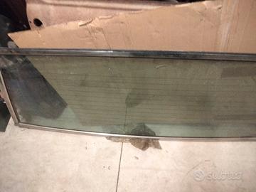 Lunotto posteriore Maserati b turbo