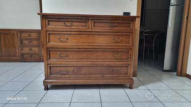 Cassettiera e comodini coordinati camera da letto