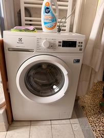 LAVATRICE Electrolux perfectcare 7kg