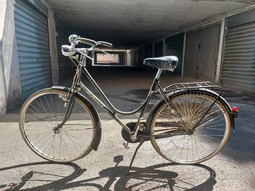 Bicicletta donna Atala freni a bacchetta