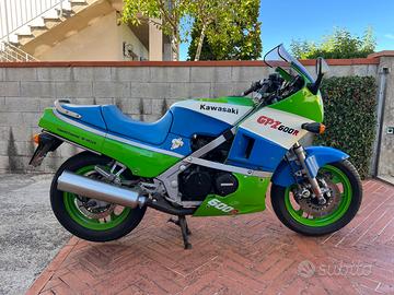 Kawasaki GPZ 600 R