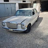 Mercedes grigia 220 d 1976