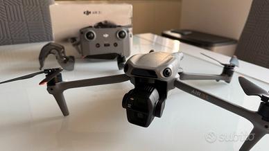 DJI Air 3S con 33' di volo