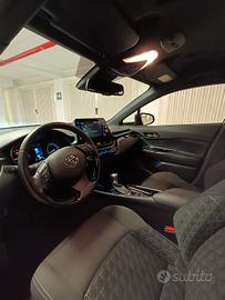 Toyota CHR 2.0 184cv