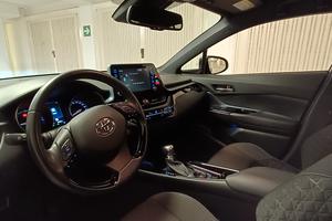 Toyota CHR 2.0 184cv