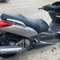 RICAMBI USATI MOTO Yamaha X MAX 250cc YAMAHA MINAR