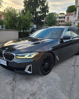 BMW 530 d Touring mhev 48V xdrive Luxury auto