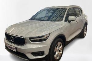 VOLVO XC40 D3 AWD Geartronic Momentum Pro